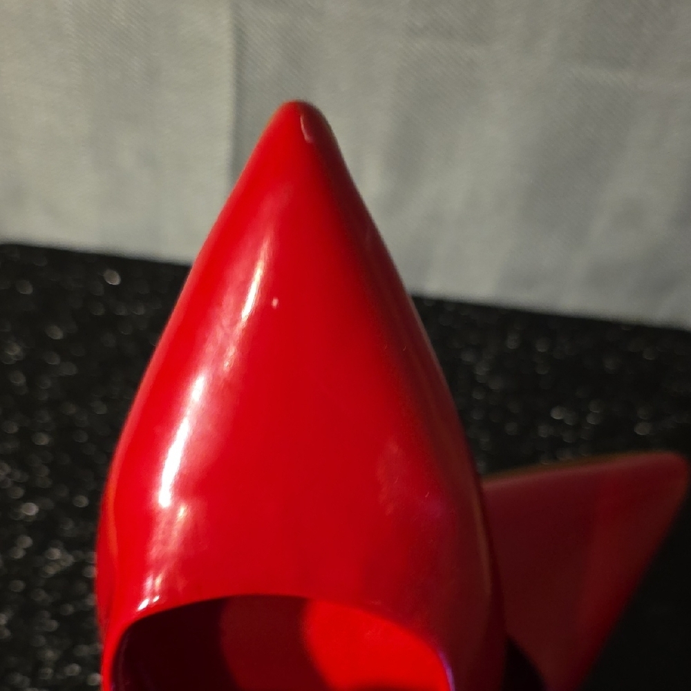 Guess Red Patent Leather Heels - Picture 8 of 8
